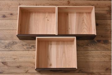 アンティーク家具　前面檜材製　和製アンティーク　ガラス引き戸!古い木の重ね収納棚