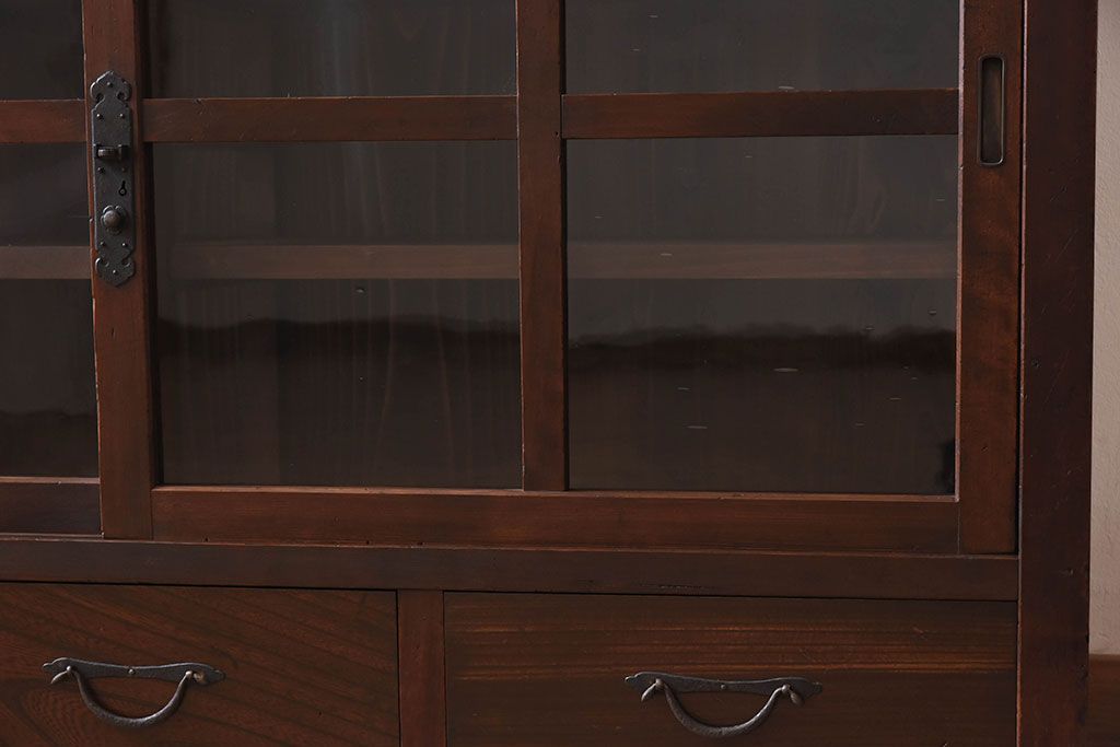 アンティーク家具　前面檜材製　和製アンティーク　ガラス引き戸!古い木の重ね収納棚