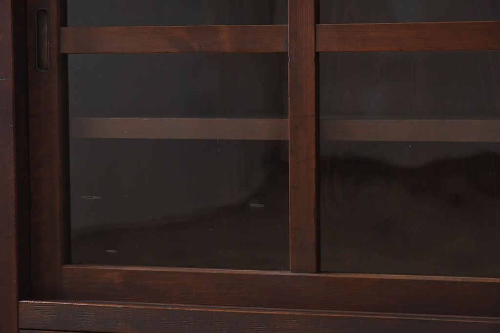 アンティーク家具　前面檜材製　和製アンティーク　ガラス引き戸!古い木の重ね収納棚