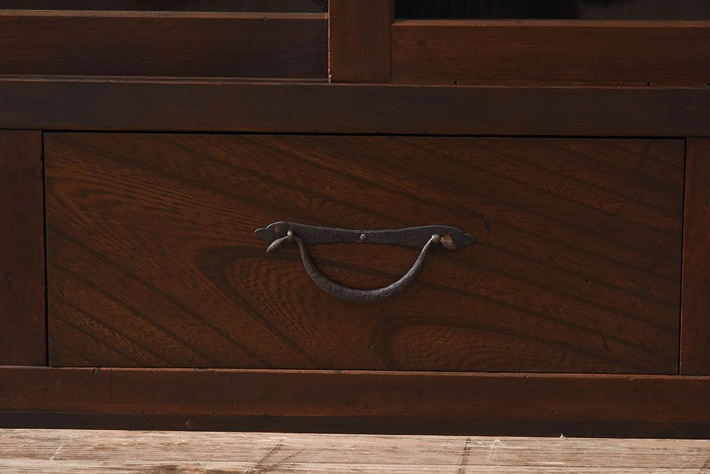 アンティーク家具　前面檜材製　和製アンティーク　ガラス引き戸!古い木の重ね収納棚
