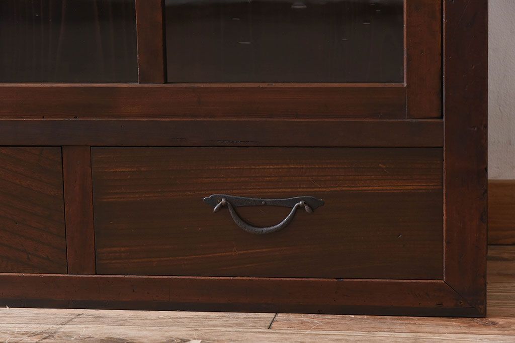 アンティーク家具　前面檜材製　和製アンティーク　ガラス引き戸!古い木の重ね収納棚