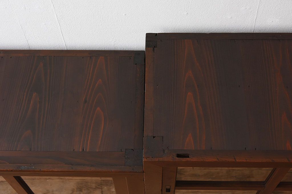 アンティーク家具　前面檜材製　和製アンティーク　ガラス引き戸!古い木の重ね収納棚