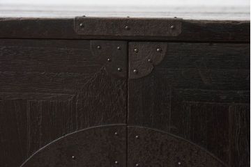 アンティーク家具　前面桐材製　明治期!アンティークの観音箪笥ローボード