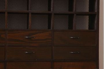 アンティーク家具　特大サイズ　引き出し・戸棚付き!古い木のマス目収納棚(収納棚、飾り棚)