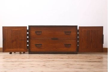 アンティーク家具　総桐材製　明治期!アンティークの観音箪笥ローボード(桐箪笥、桐たんす)