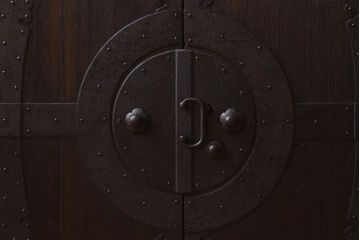 アンティーク家具　総桐材製　明治期!アンティークの観音箪笥ローボード(桐箪笥、桐たんす)