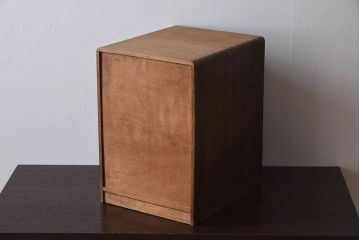 アンティーク家具　ネームプレート　ナラ材製のアンティーク小引き出し(1)