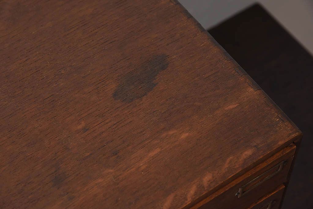 アンティーク家具　ネームプレート　ナラ材製のアンティーク小引き出し(2)