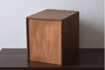 アンティーク家具　ネームプレート　ナラ材製のアンティーク小引き出し(2)