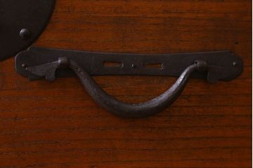 アンティーク家具　総桐材　和製アンティーク　上手物　二段重ね時代箪笥(衣装箪笥、桐箪笥、桐たんす)