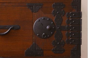 アンティーク家具　総桐材　和製アンティーク　上手物　二段重ね時代箪笥(衣装箪笥、桐箪笥、桐たんす)