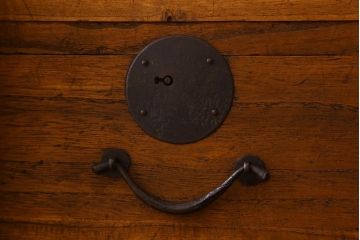 アンティーク家具　総桐材　和製アンティーク　上手物　二段重ね時代箪笥(衣装箪笥、桐箪笥、桐たんす)