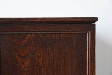 アンティーク家具　大正昭和期　古い栓材の小ぶりでシンプルなアンティーク収納棚