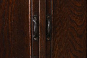 アンティーク家具　大正昭和期　古い栓材の小ぶりでシンプルなアンティーク収納棚