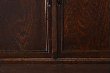 アンティーク家具　大正昭和期　古い栓材の小ぶりでシンプルなアンティーク収納棚