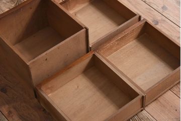 アンティーク家具　ウォールナット　イギリスアンティーク　パーケット　サイドテーブル(チェスト)