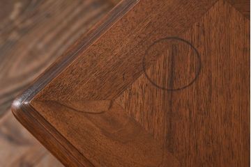 アンティーク家具　ウォールナット　イギリスアンティーク　パーケット　サイドテーブル(チェスト)