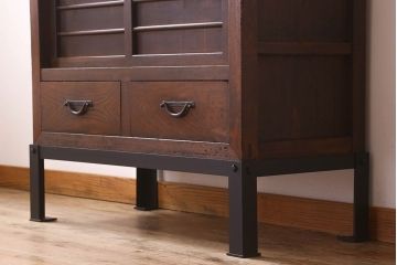 アンティーク家具　古民具・骨董　明治期　重厚な鉄脚付き!三尺　水屋箪笥サイドボード(3)