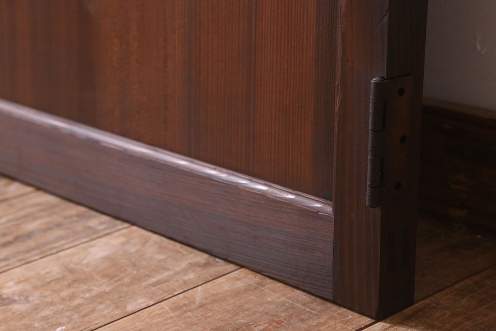 アンティーク　柾目の美しい上品な板戸ドア(扉)