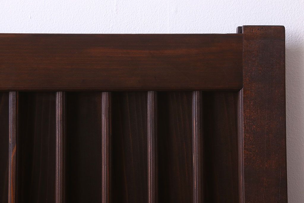 格子デザイン　古民具・骨董　古い木製の板戸2枚セット(窓)(1)