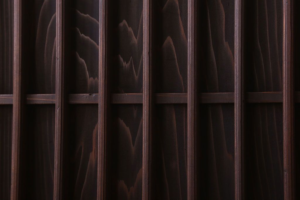 格子デザイン　古民具・骨董　古い木製の板戸2枚セット(窓)(1)