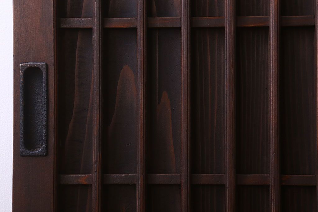 格子デザイン　古民具・骨董　古い木製の板戸2枚セット(窓)(1)