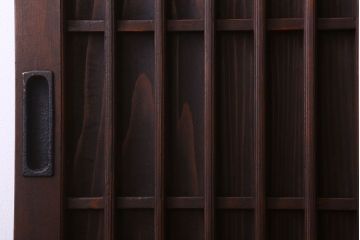 格子デザイン　古民具・骨董　古い木製の板戸2枚セット(窓)(1)