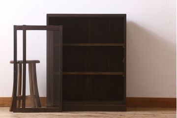 アンティーク家具　クリアガラス引き戸　前面栗材製　古い木のアンティーク収納棚