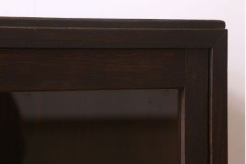アンティーク家具　クリアガラス引き戸　前面栗材製　古い木のアンティーク収納棚