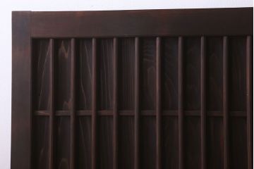 格子デザイン　古民具・骨董　古い木製の板戸2枚セット(窓)(2)