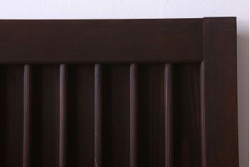 格子デザイン　古民具・骨董　古い木製の板戸2枚セット(窓)(2)