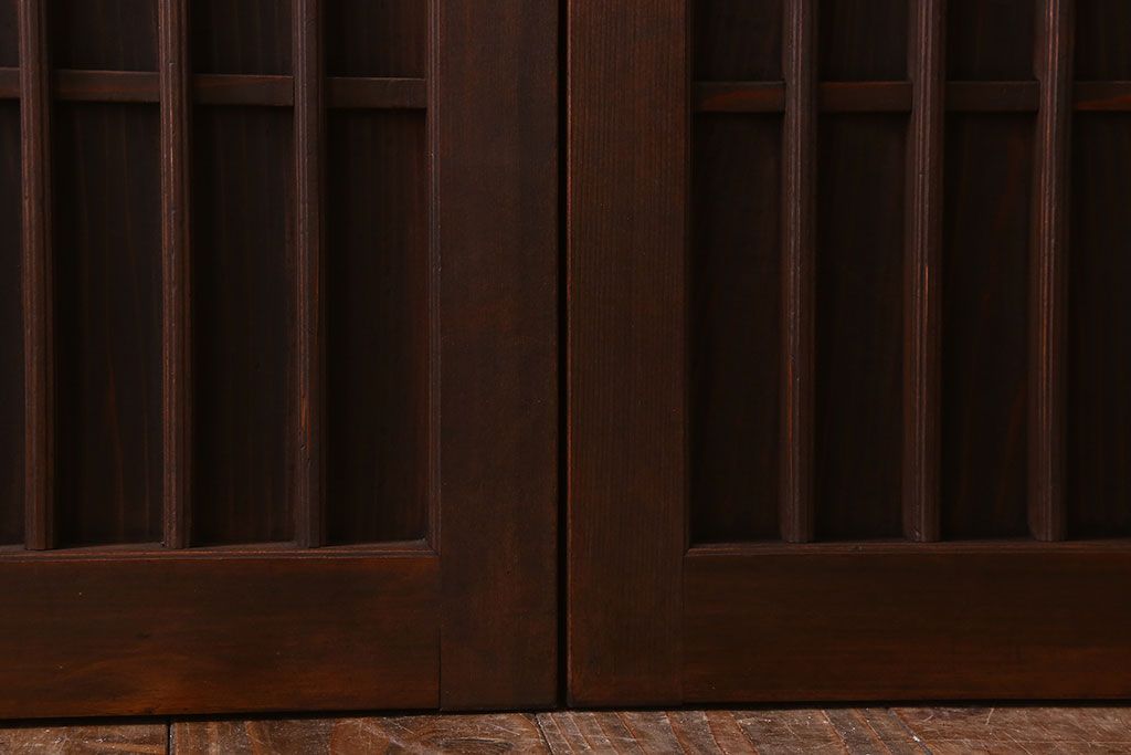 格子デザイン　古民具・骨董　古い木製の板戸2枚セット(窓)(2)