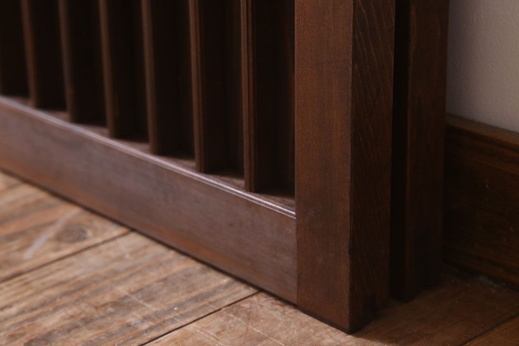 格子デザイン　古民具・骨董　古い木製の板戸2枚セット(窓)(2)