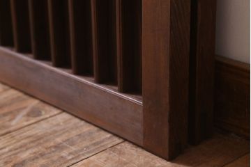 格子デザイン　古民具・骨董　古い木製の板戸2枚セット(窓)(2)