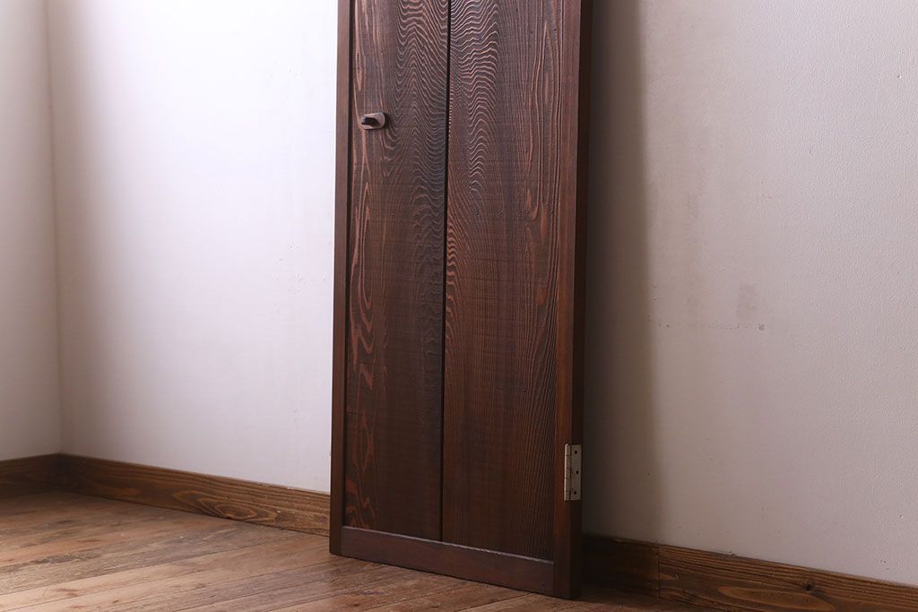 アンティーク　杢目の美しい上品な板戸ドア(扉)