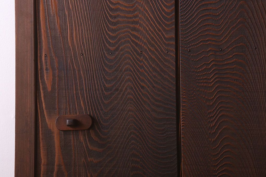 アンティーク　杢目の美しい上品な板戸ドア(扉)