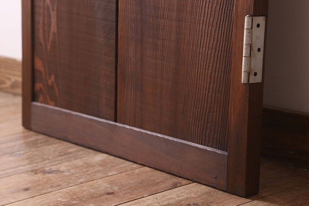 アンティーク　杢目の美しい上品な板戸ドア(扉)