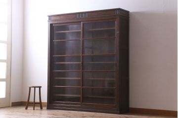 アンティーク家具　ガラス引き戸　薄型!和製アンティークの大きな収納棚