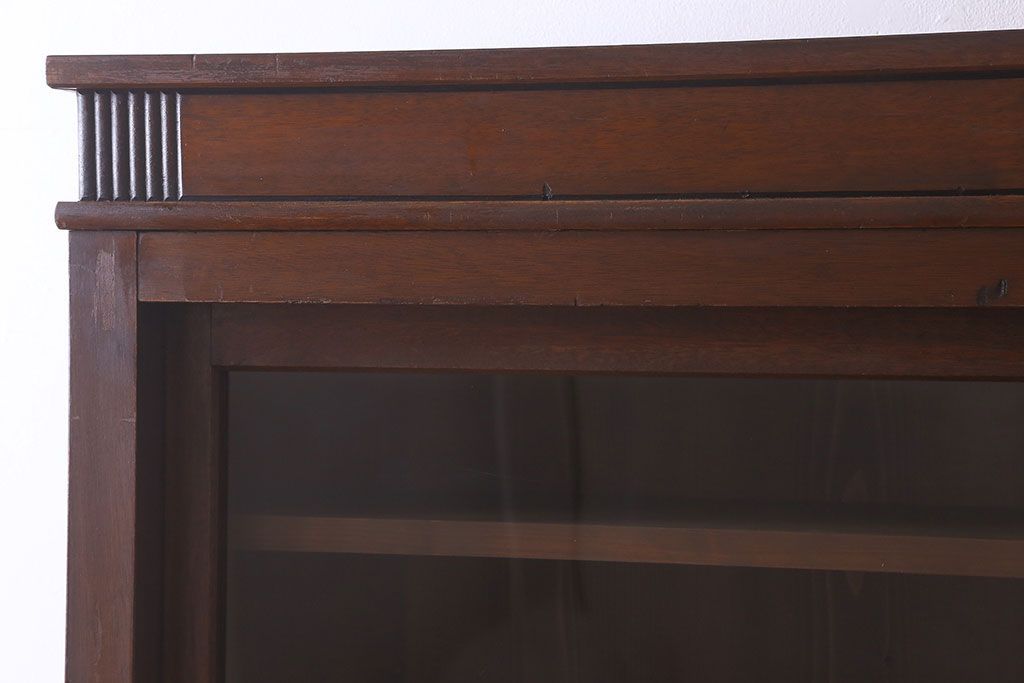 アンティーク家具　ガラス引き戸　薄型!和製アンティークの大きな収納棚