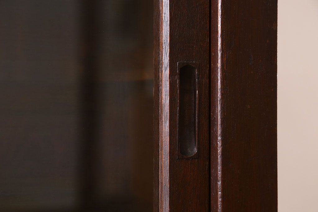 アンティーク家具　ガラス引き戸　薄型!和製アンティークの大きな収納棚