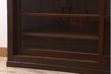 アンティーク家具　ガラス引き戸　薄型!和製アンティークの大きな収納棚