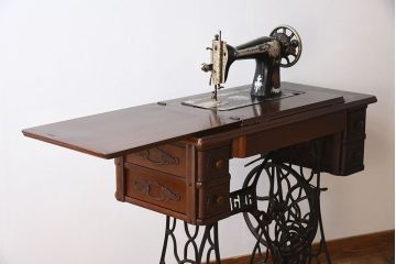 アンティーク家具　イギリスアンティーク　足踏みシンガーミシン(3)