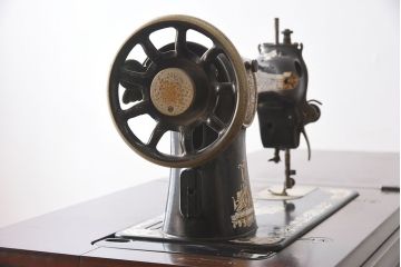 アンティーク家具　イギリスアンティーク　足踏みシンガーミシン(3)