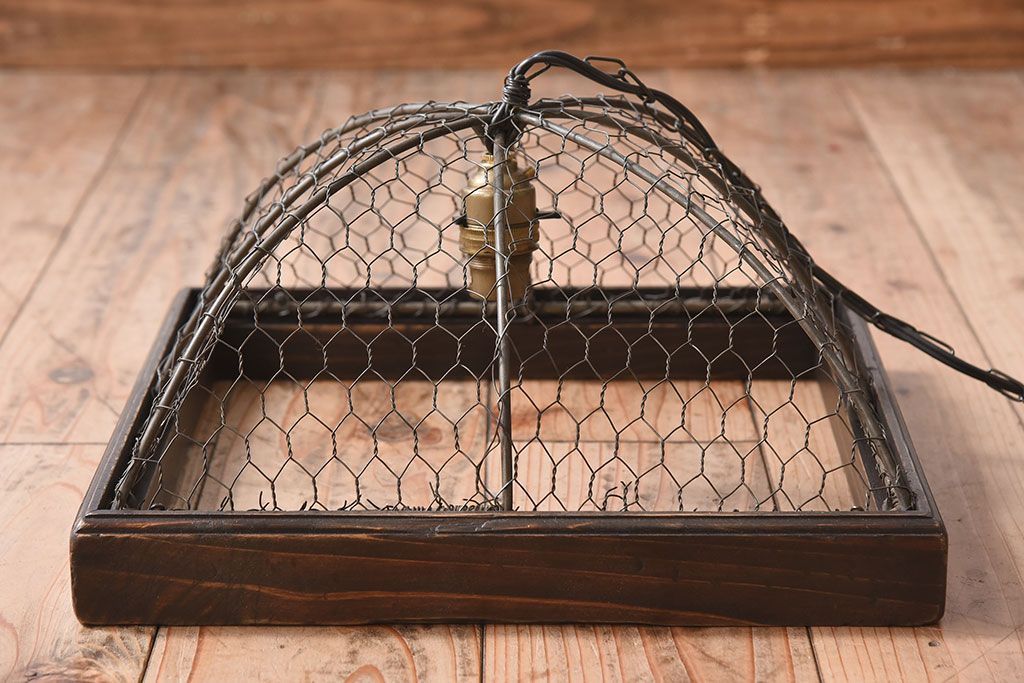 古い金網シェードのアンティーク天井照明