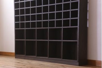 アンティーク家具　特大サイズ!古い木のマス目収納棚(収納棚、飾り棚)(2)