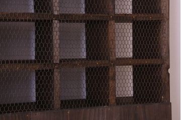 アンティーク家具　特大サイズ!古い木のマス目収納棚(収納棚、飾り棚)(2)