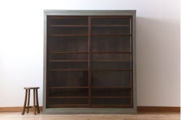 【F様ご成約分】オリーブグリーンペイント　ガラス引き戸　薄型　大きな収納棚