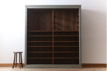 【F様ご成約分】オリーブグリーンペイント　ガラス引き戸　薄型　大きな収納棚