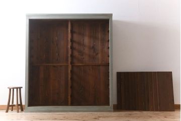 【F様ご成約分】オリーブグリーンペイント　ガラス引き戸　薄型　大きな収納棚