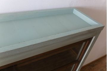 【F様ご成約分】オリーブグリーンペイント　ガラス引き戸　薄型　大きな収納棚